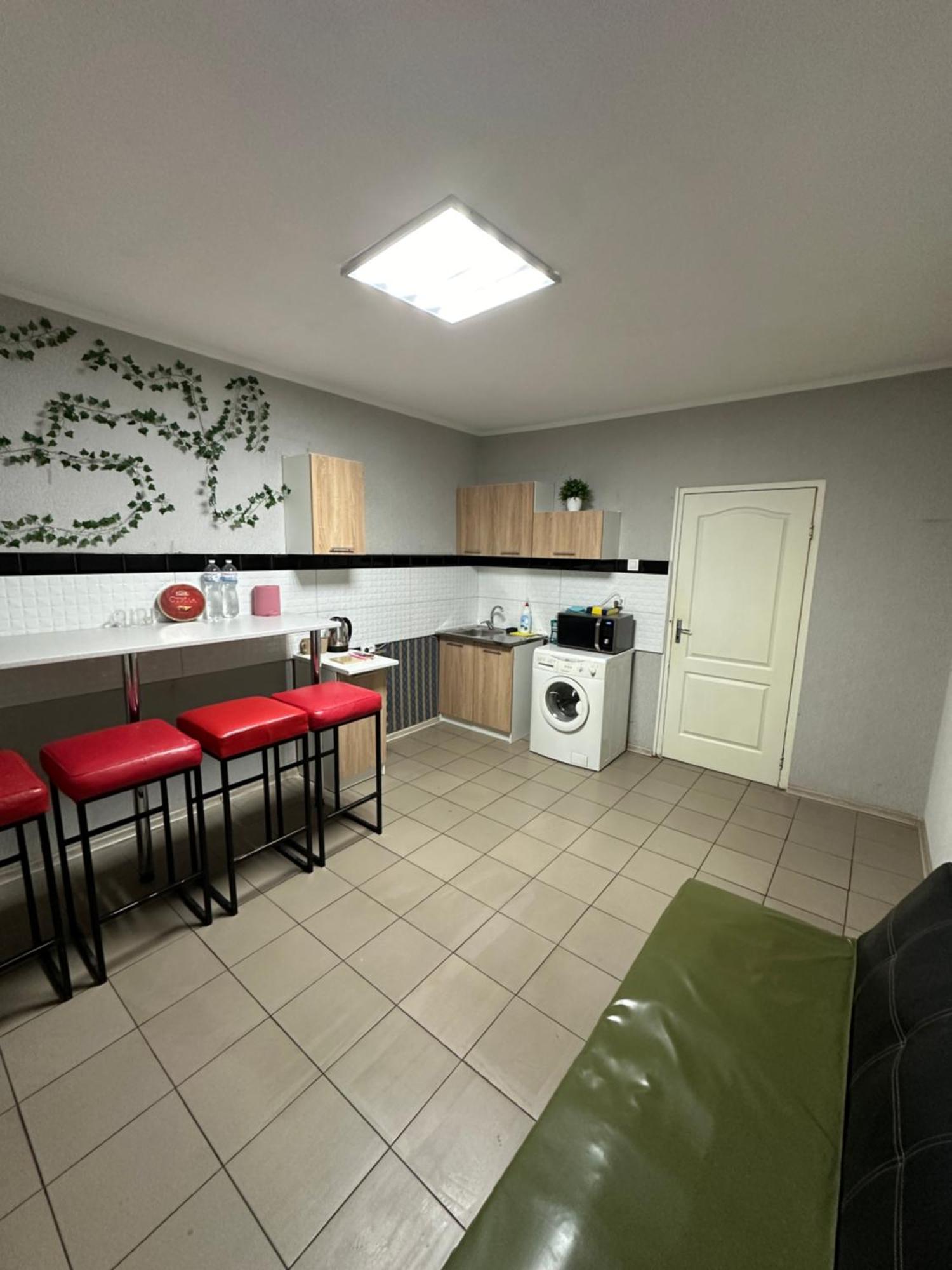 Ararat-Poznyaki Hostel キエフ エクステリア 写真