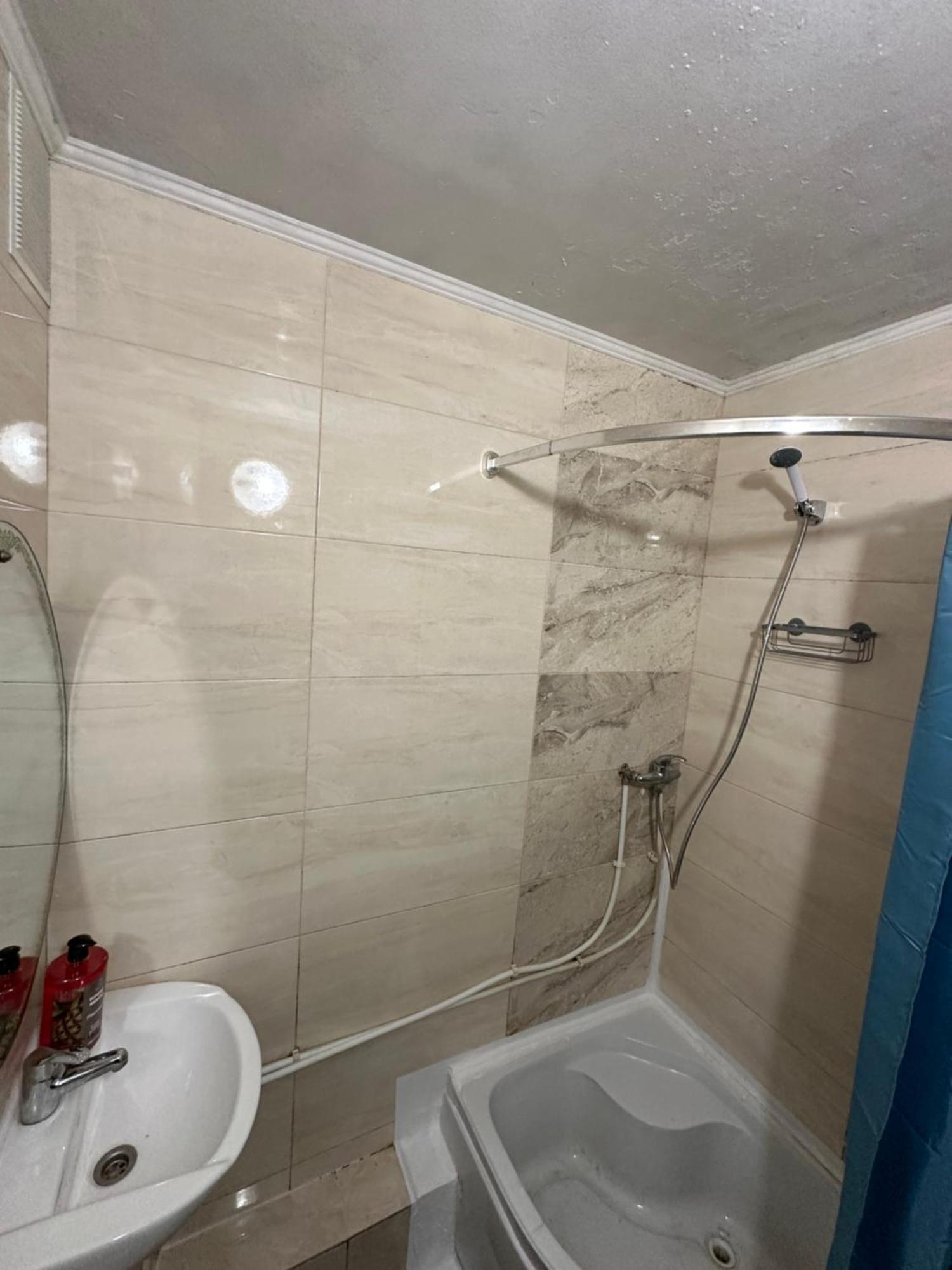 Ararat-Poznyaki Hostel キエフ エクステリア 写真
