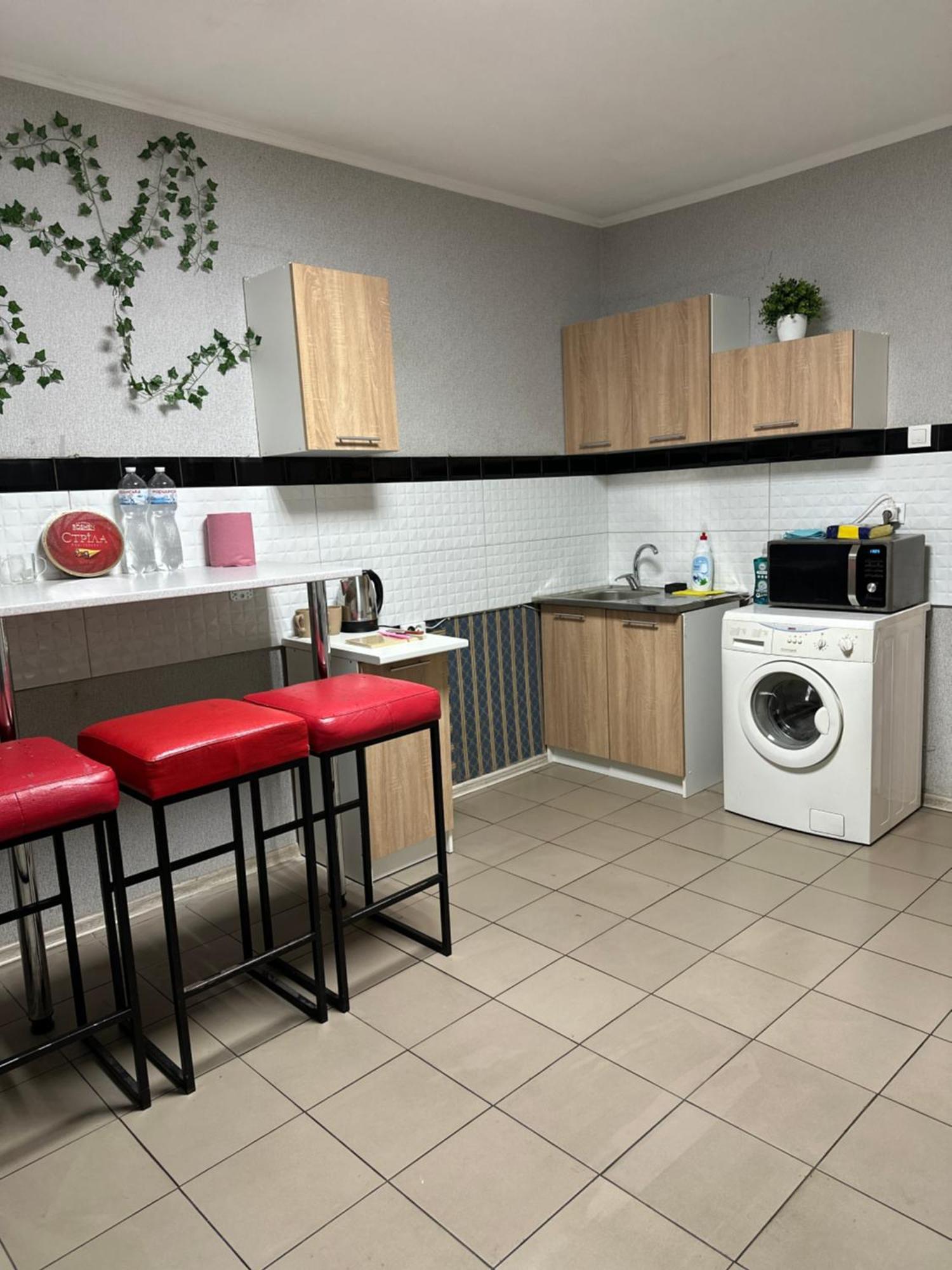 Ararat-Poznyaki Hostel キエフ エクステリア 写真