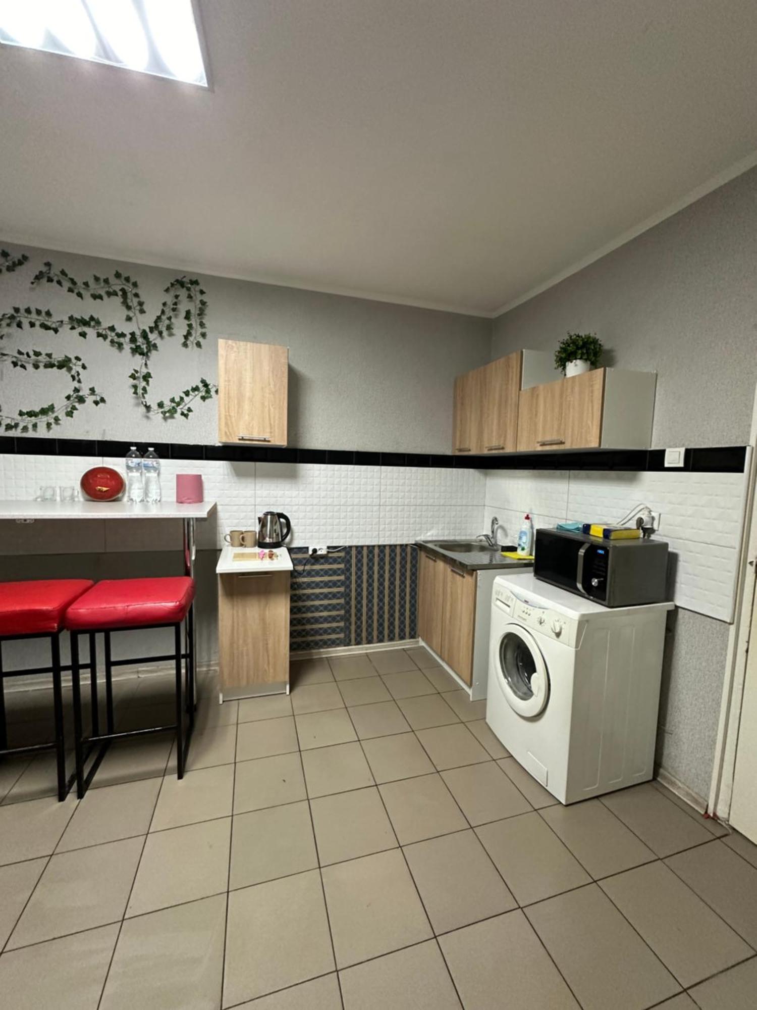 Ararat-Poznyaki Hostel キエフ エクステリア 写真